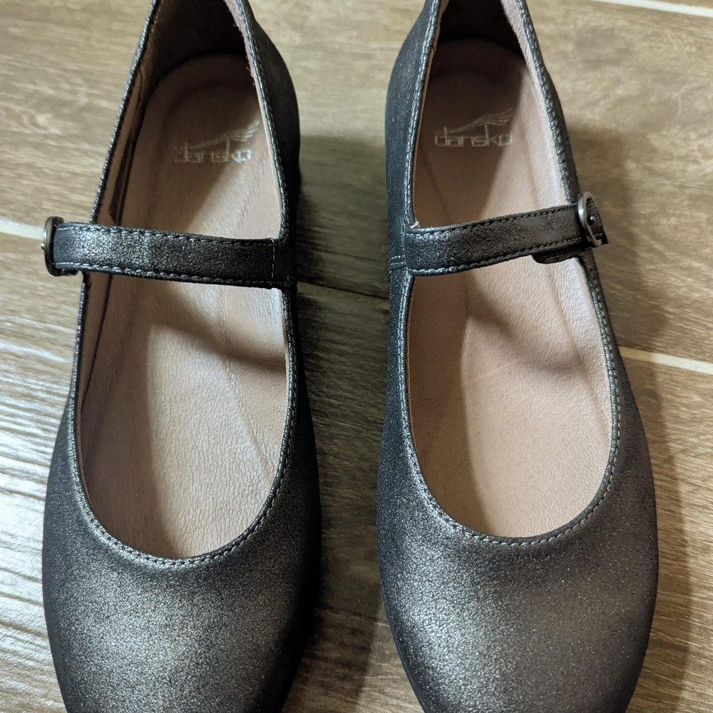 Dansko Kaelyn Graphite Metallic Mary Jane 38